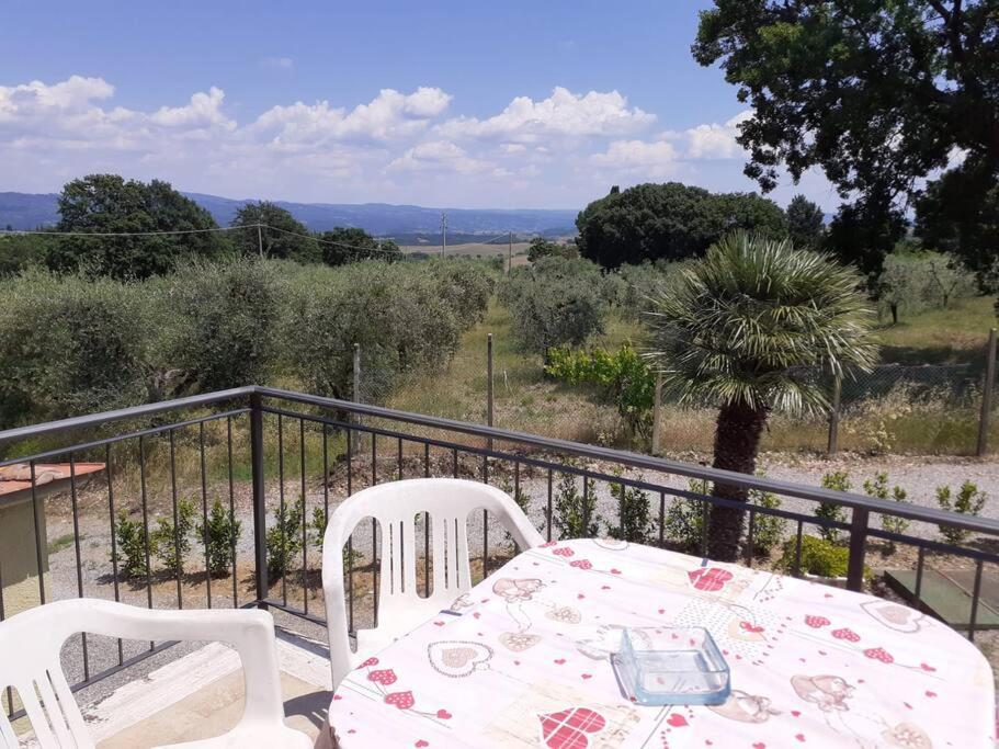Costa Del Sole 46 Apartment Cetona Luaran gambar